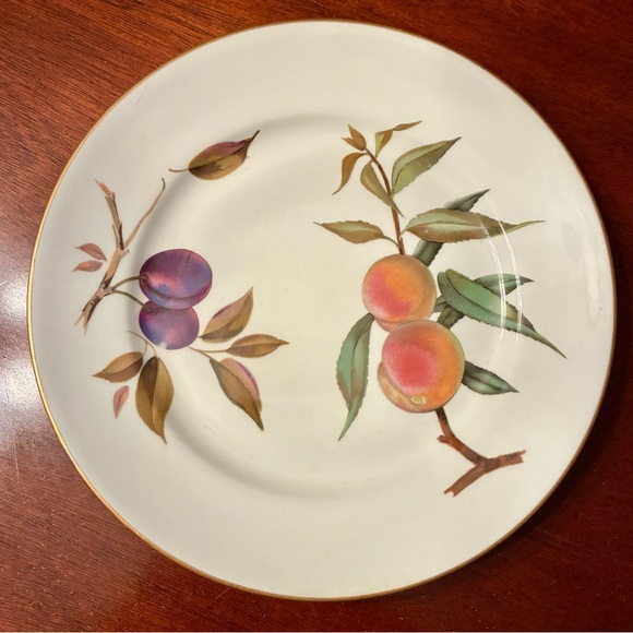 🍐 Royal Worcester Evesham Gold 9” Salad Plates (Set of 6)